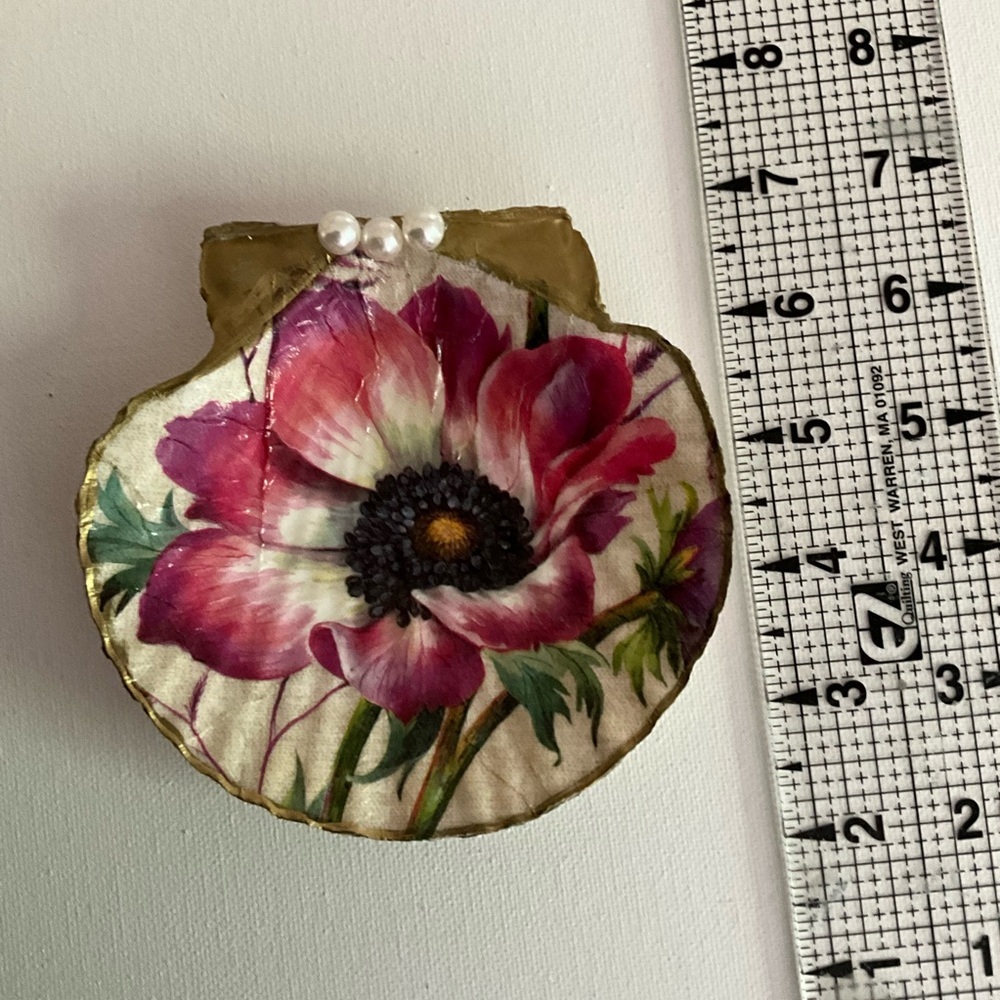 Scalloped Clam Shell Jewelry Dish Gold Leaf Hand Painted
